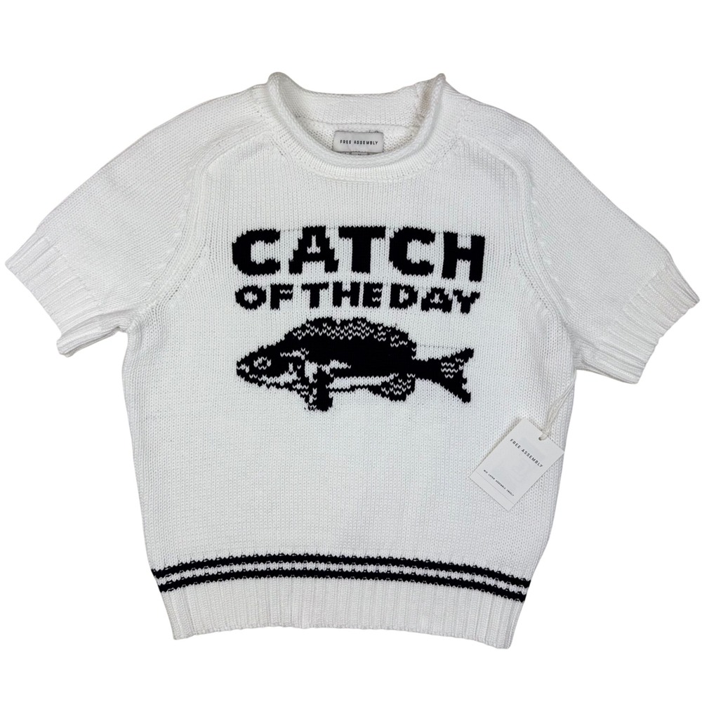 NWT Free Assembly Roll Neck Sweater Catch of the Day Fish Kid M 8-10 Cream White